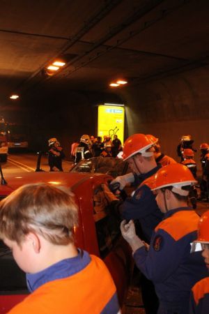 Tunnel13